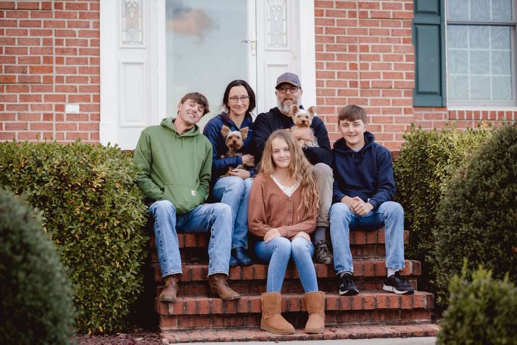 Lawn Life Turf Services is a family-owned lawn care company dedicated to serving the community with trusted, professional lawn care services.